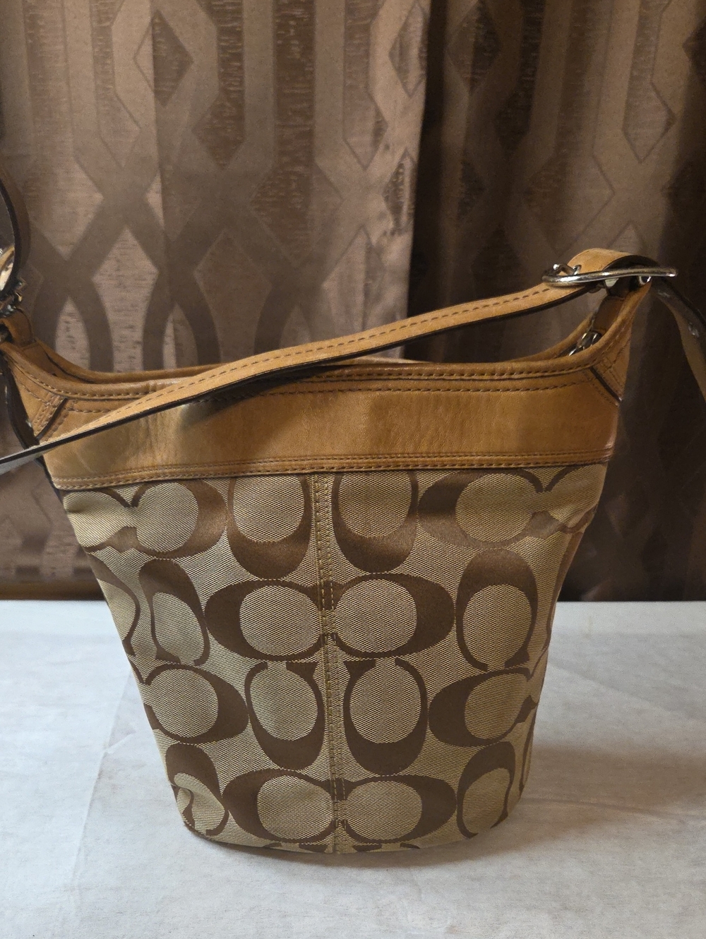Coach Classic Signature Tote in Brown and Tan Bucket Style 09